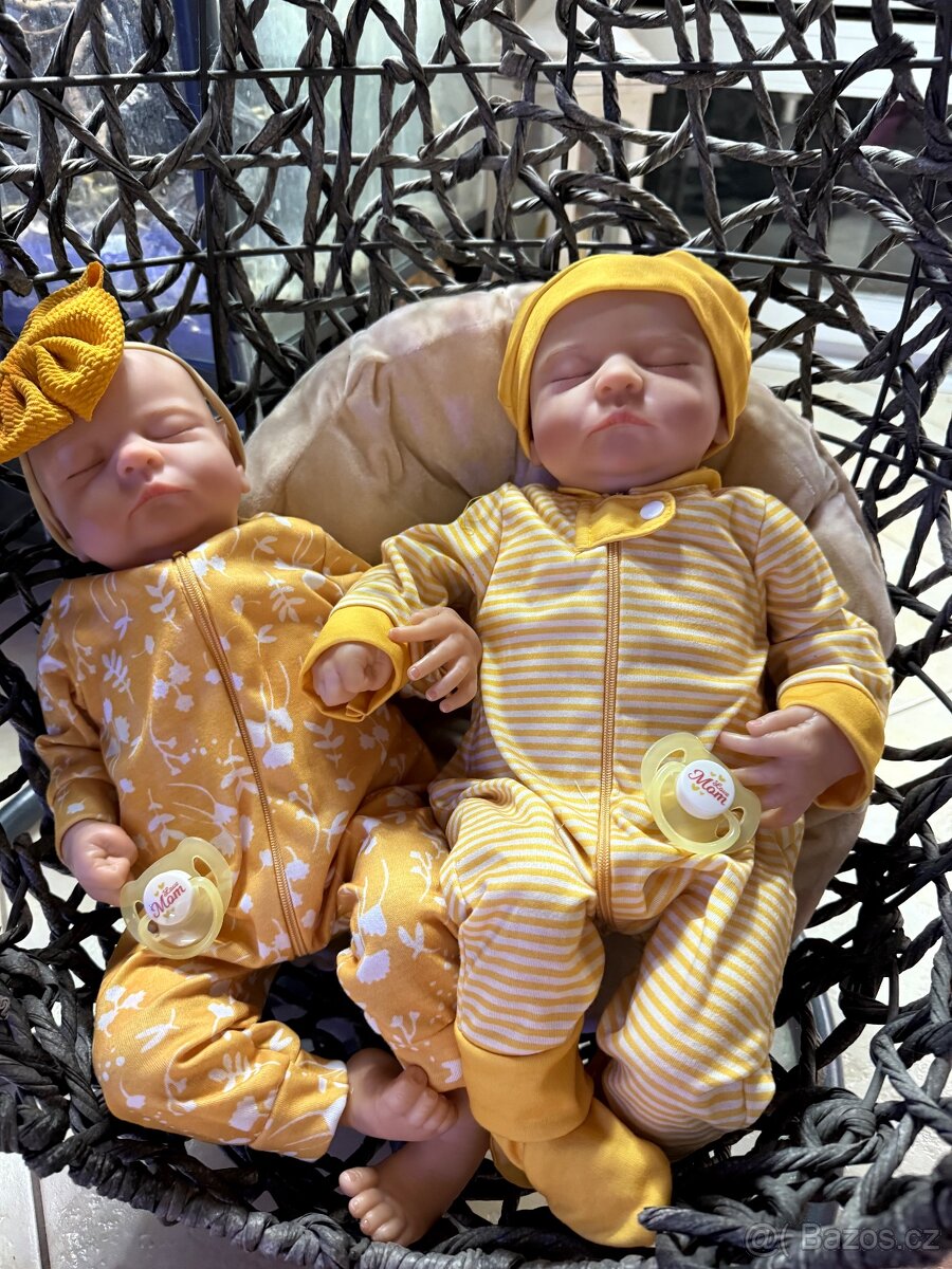 Realistická Reborn dvojčátka s příslušenstvím