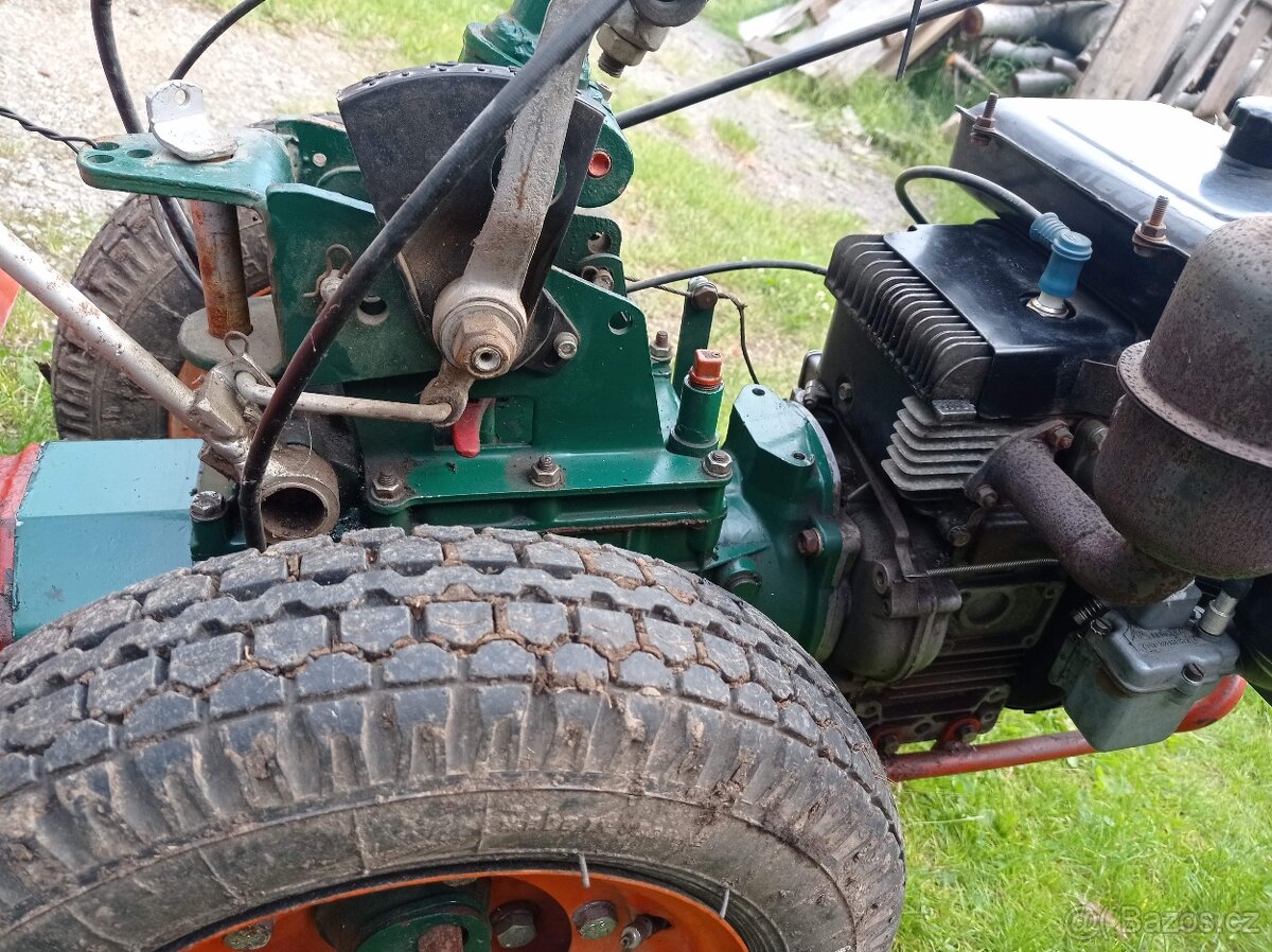 Rotavator, nosič nářadí