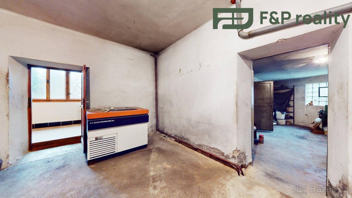 Prodej bytu 2+1, 63 m2,před rekonstrukcí, Strašice