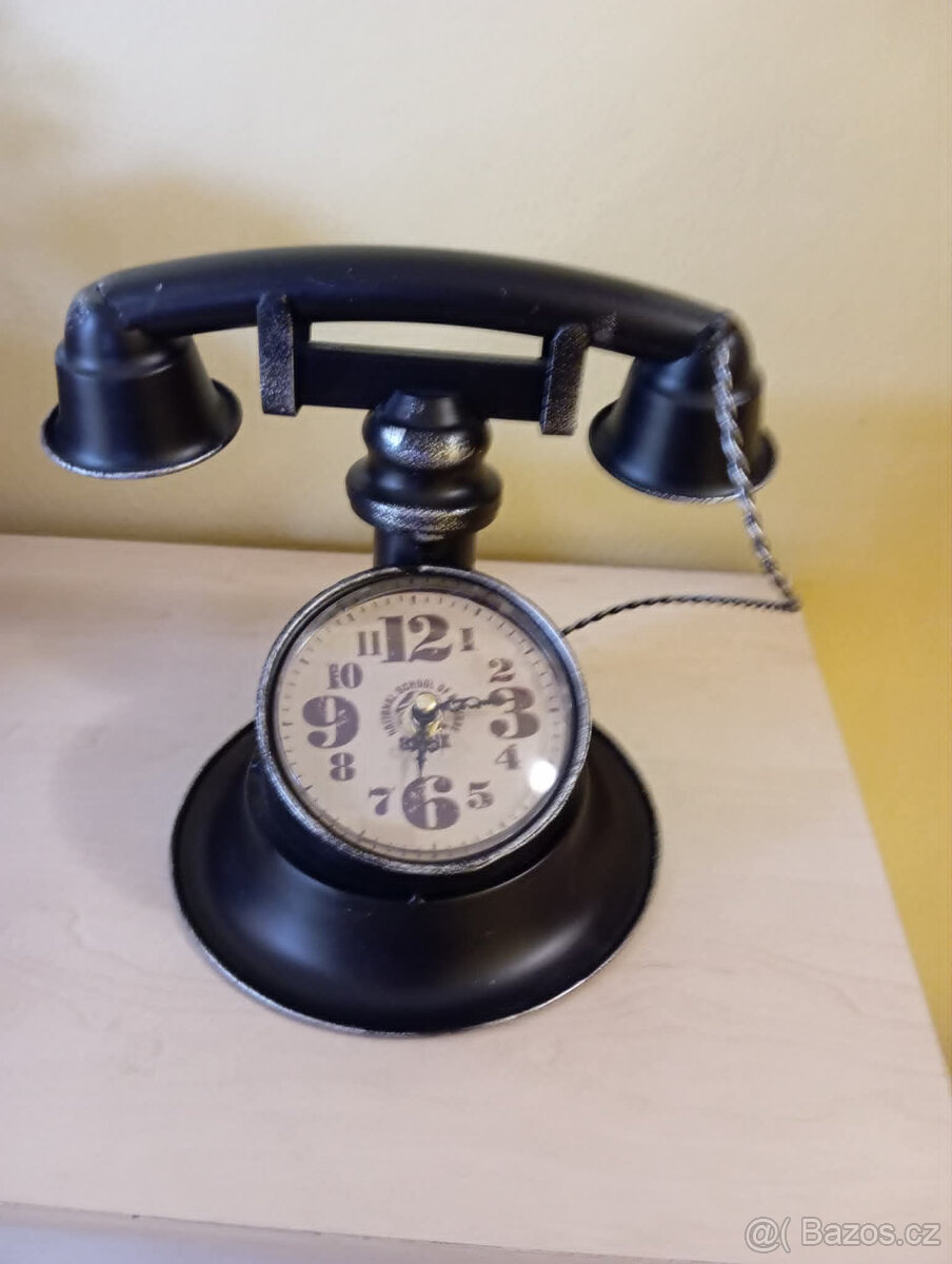 Dekorace telefon kovový