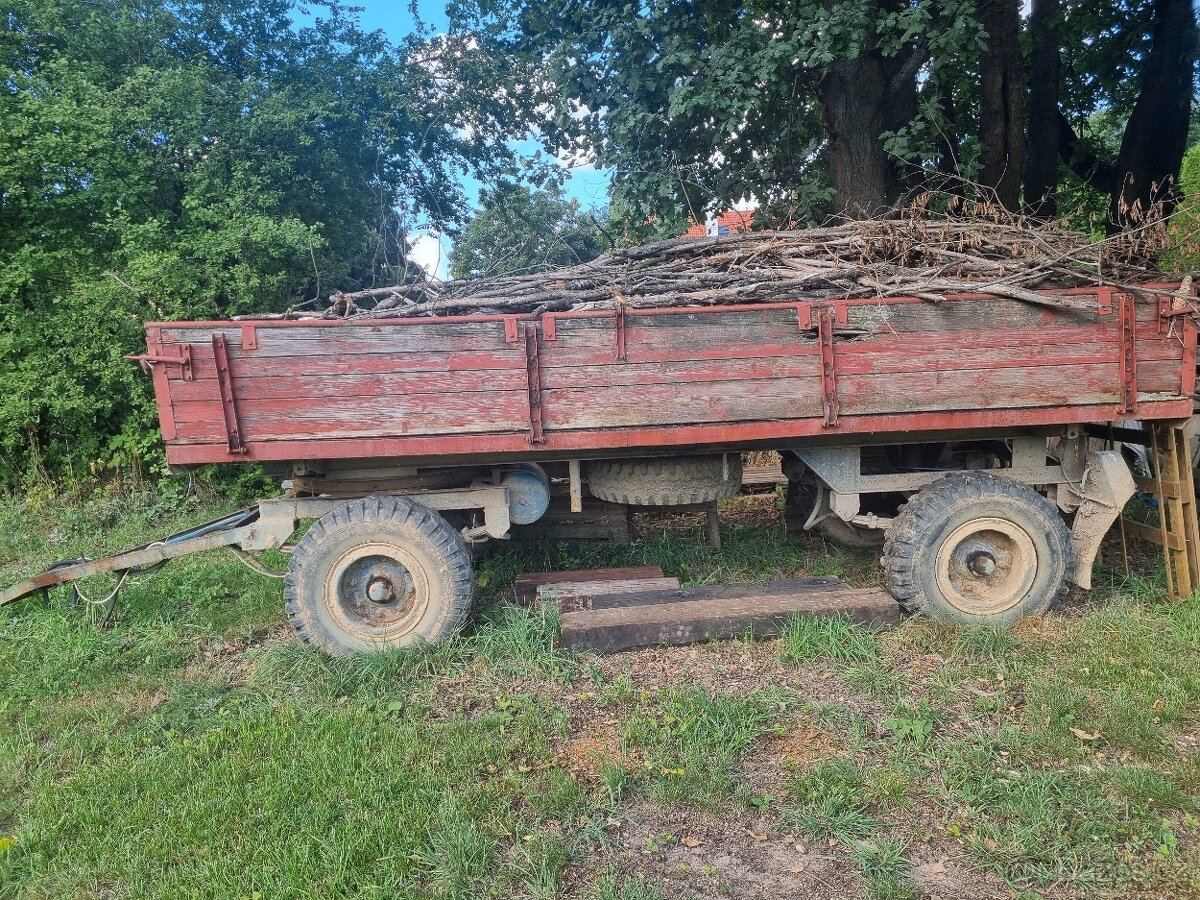 Prodám valník za traktor