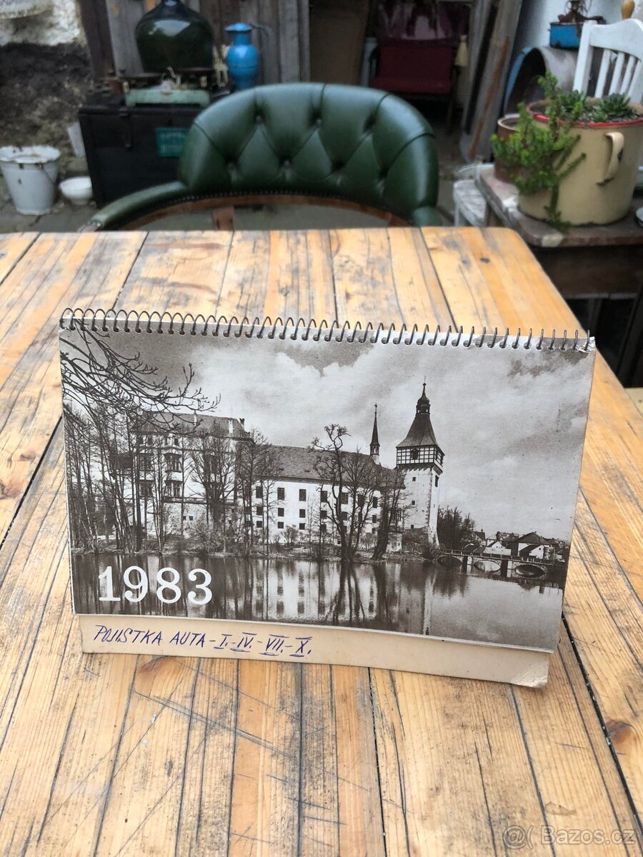 Starý stolní černobílý kalendář 1983