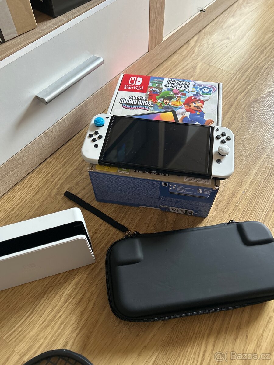 Nintendo switch oled se zarukou