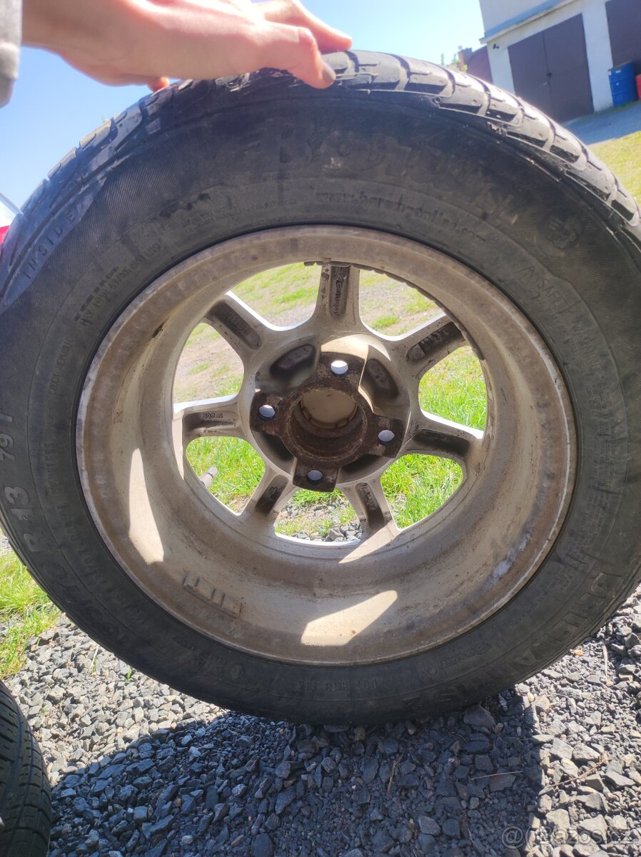 Prodám pneu+disky 165/70 R 13