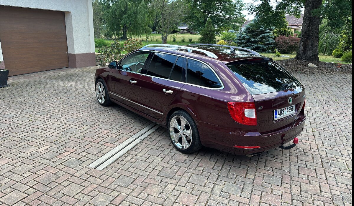 Škoda Superb II první majitel CZ nebourané