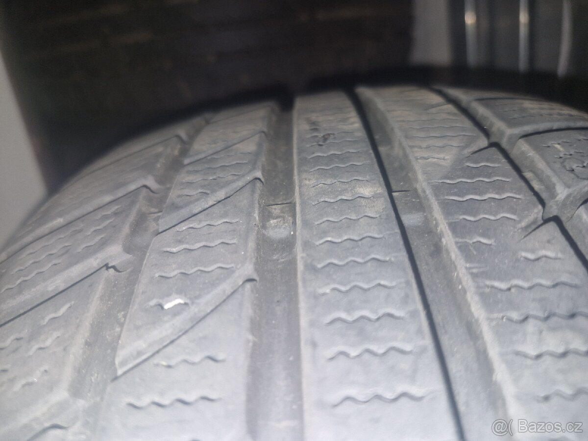 Zimní pneu 205/55 R17