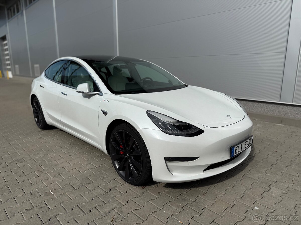 Tesla Model 3 Performance 4x4 FSD záruka DPH