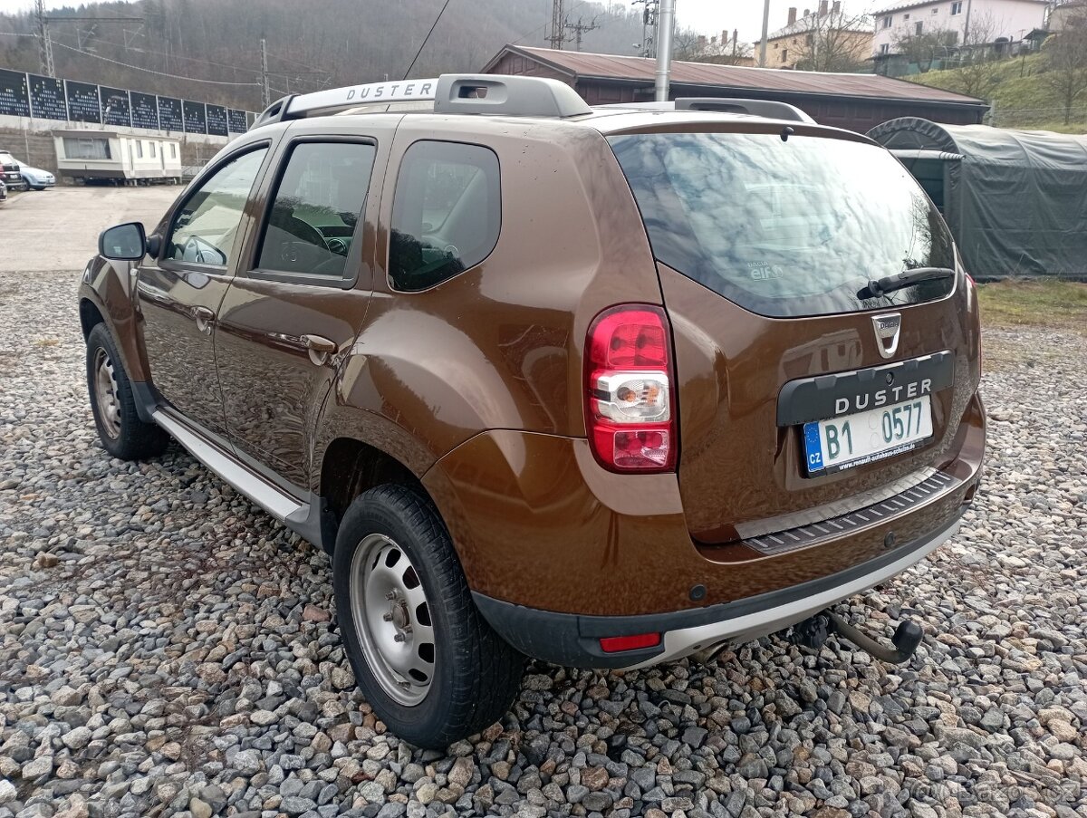 Dacia Duster/Klima/navi/výhřev/Tažné