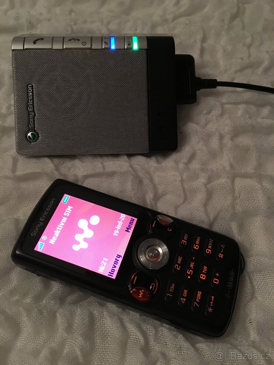 Sada Sony Ericsson W810i + hands free HCB-100, pěkný stav