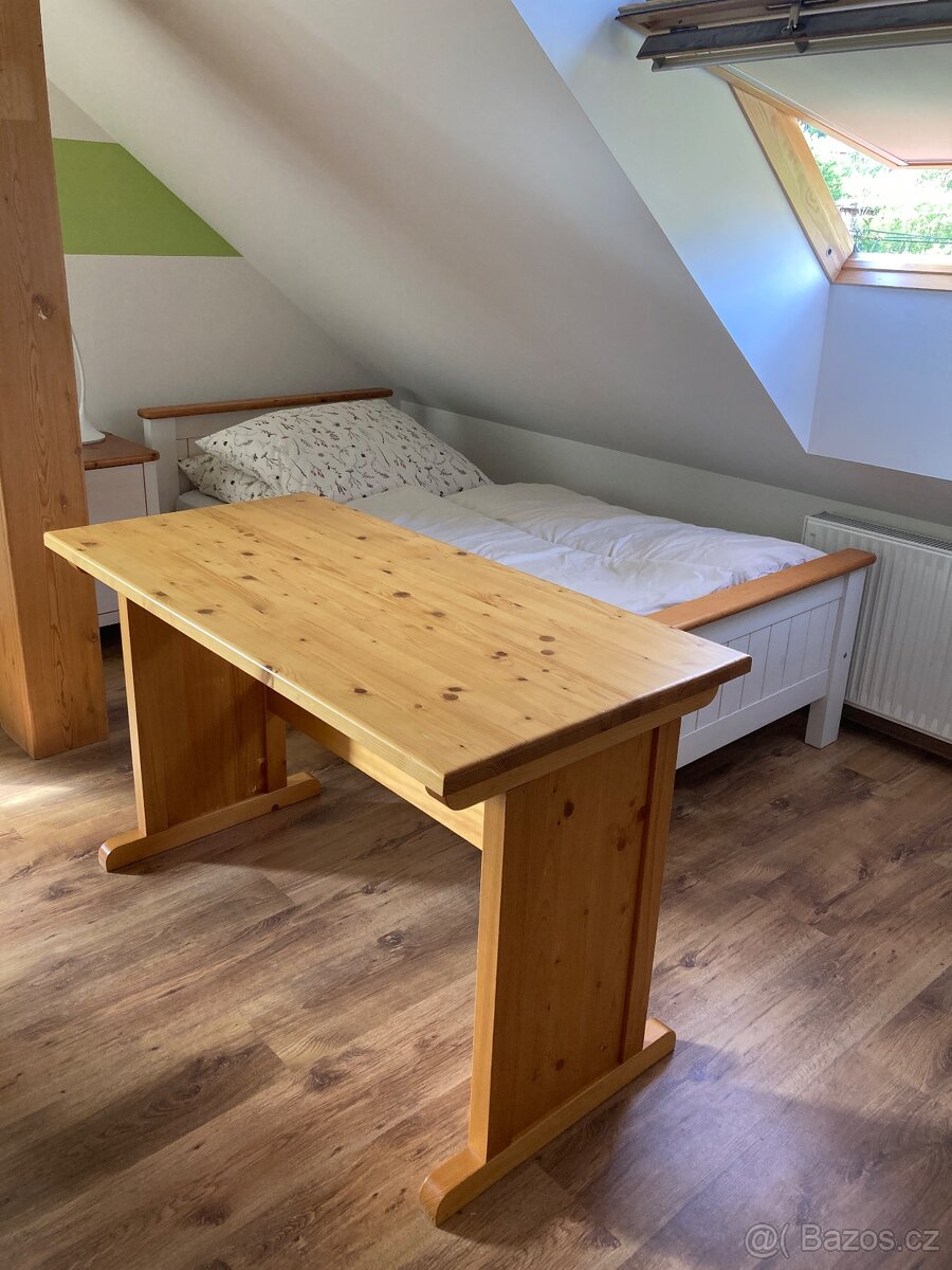 Masivní dubový stůl do kanceláře/pokojíku
