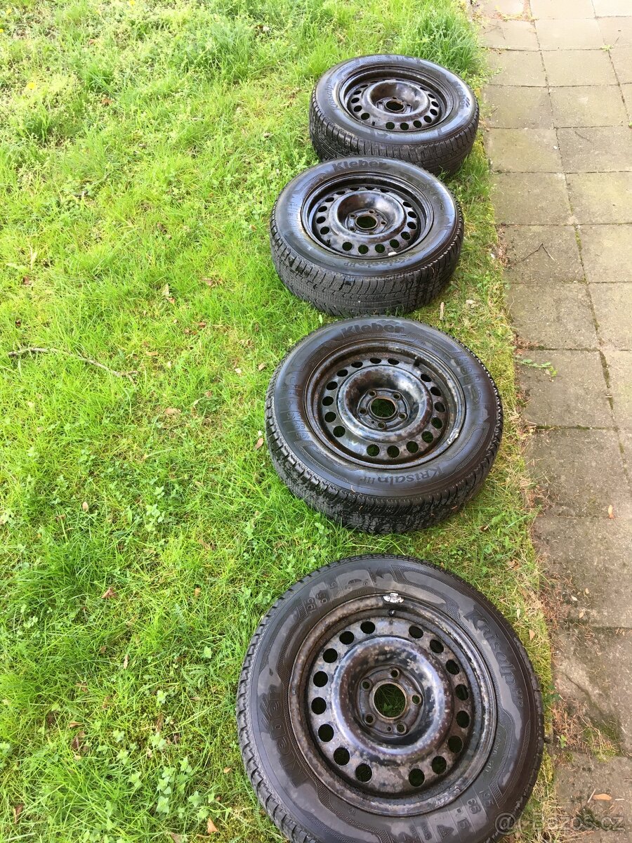 2 komplet pneu zimní 195/65/15 Kleber Krisalp 70%