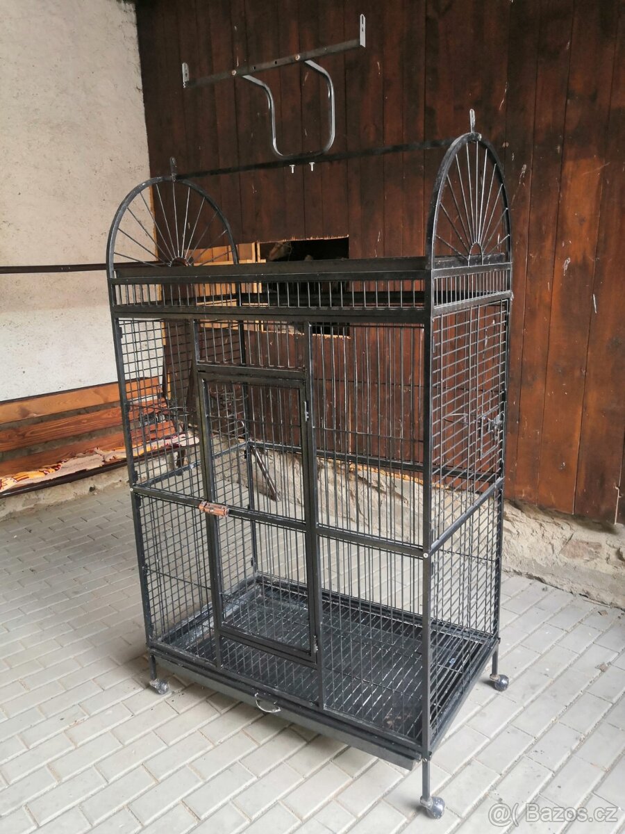 Klec pro střední a větší papoušky