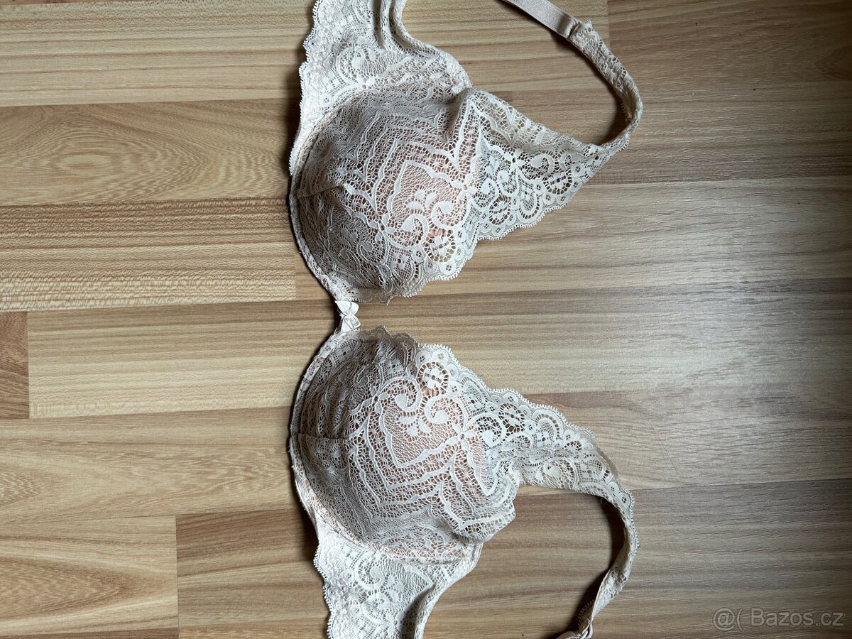 Krajková podprsenka Intimissimi