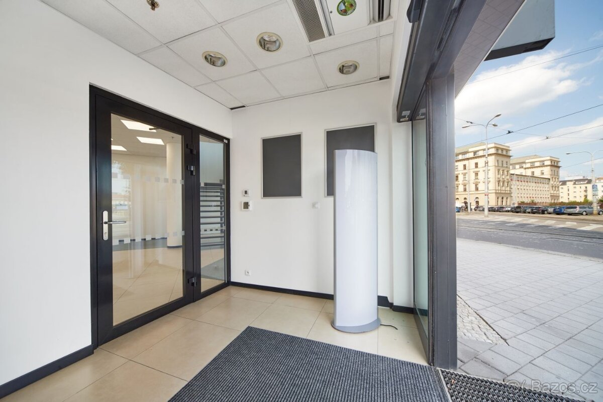 Pronájem obchodního prostoru 191 m2 blízko centra