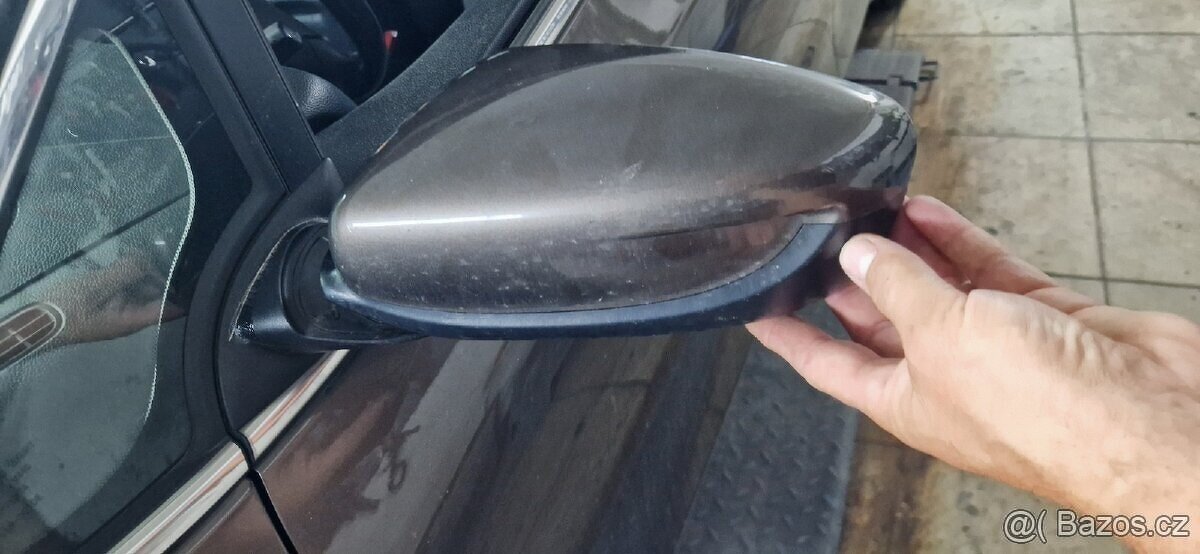 Kia Ceed koupím zrcátko