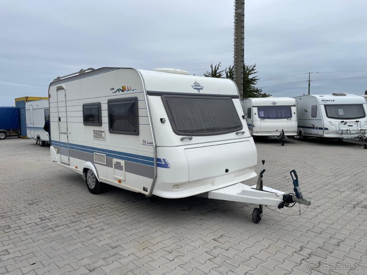 Hobby de luxe 440, 4 osoby, EL.POJEZD, stan, bojler