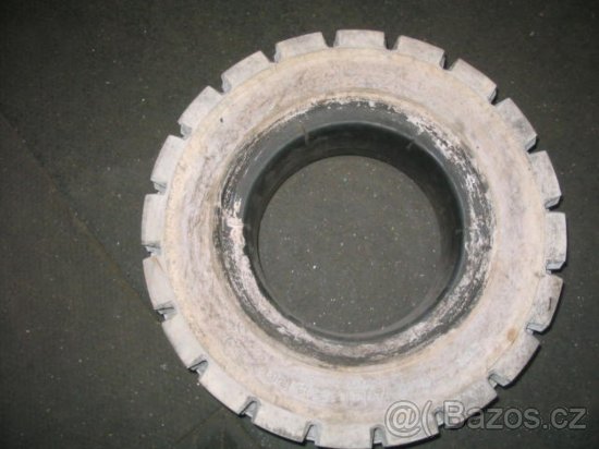Nešpinící pneu 16x6-8 pro VZV, plošinu...