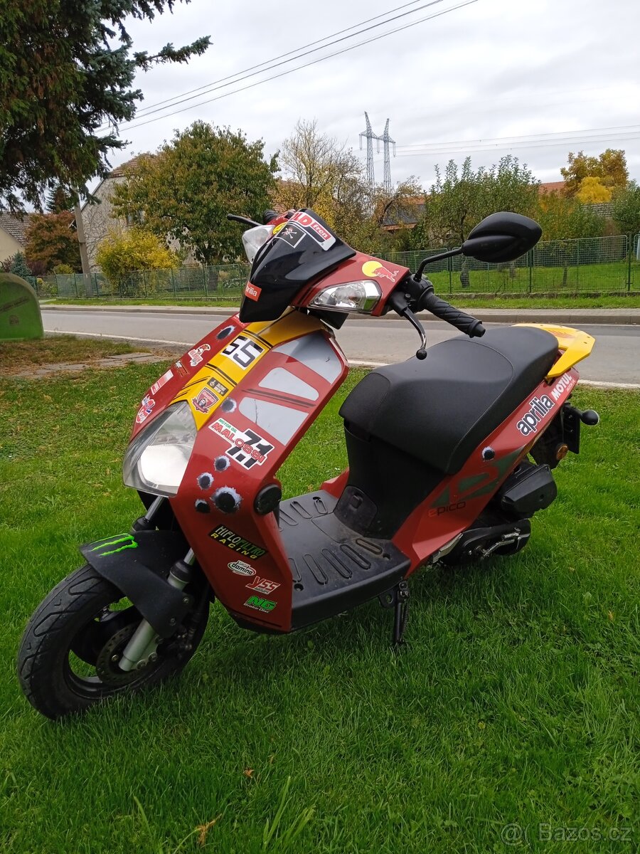 Skútr 50