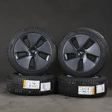Originální alu kola Tesla 3 R18" s pneu Michelin Alpin 5
