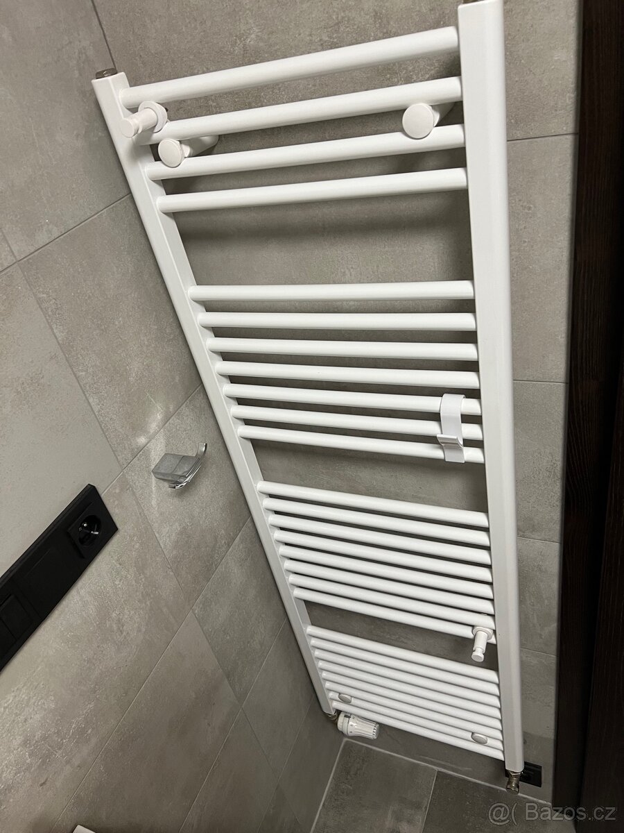 Kombinovaný radiátor ( žebřík ) 45x133cm