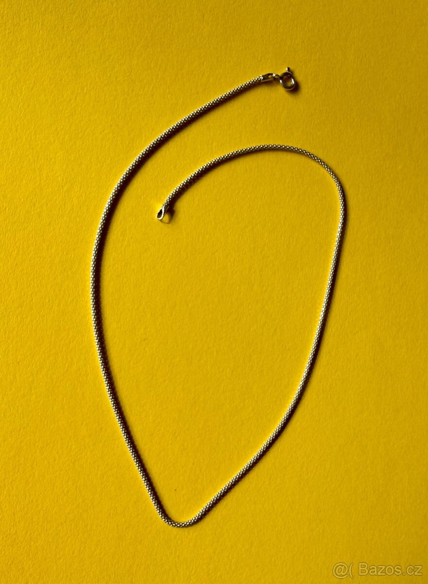 Stříbrný (Ag) silnější řetízek, 40 cm, sleva 500 Kč