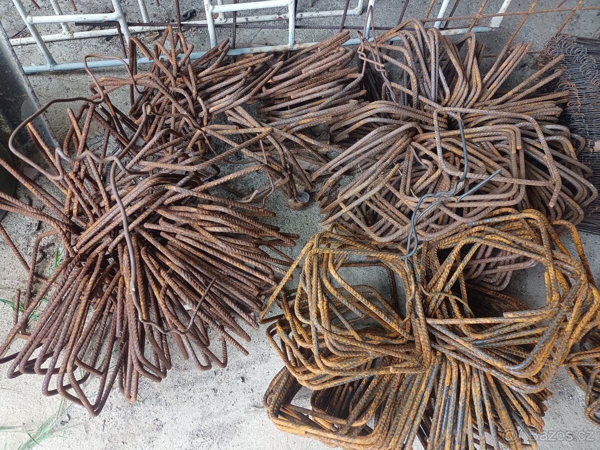 Třmínky do věnce/ Armovací třmínek