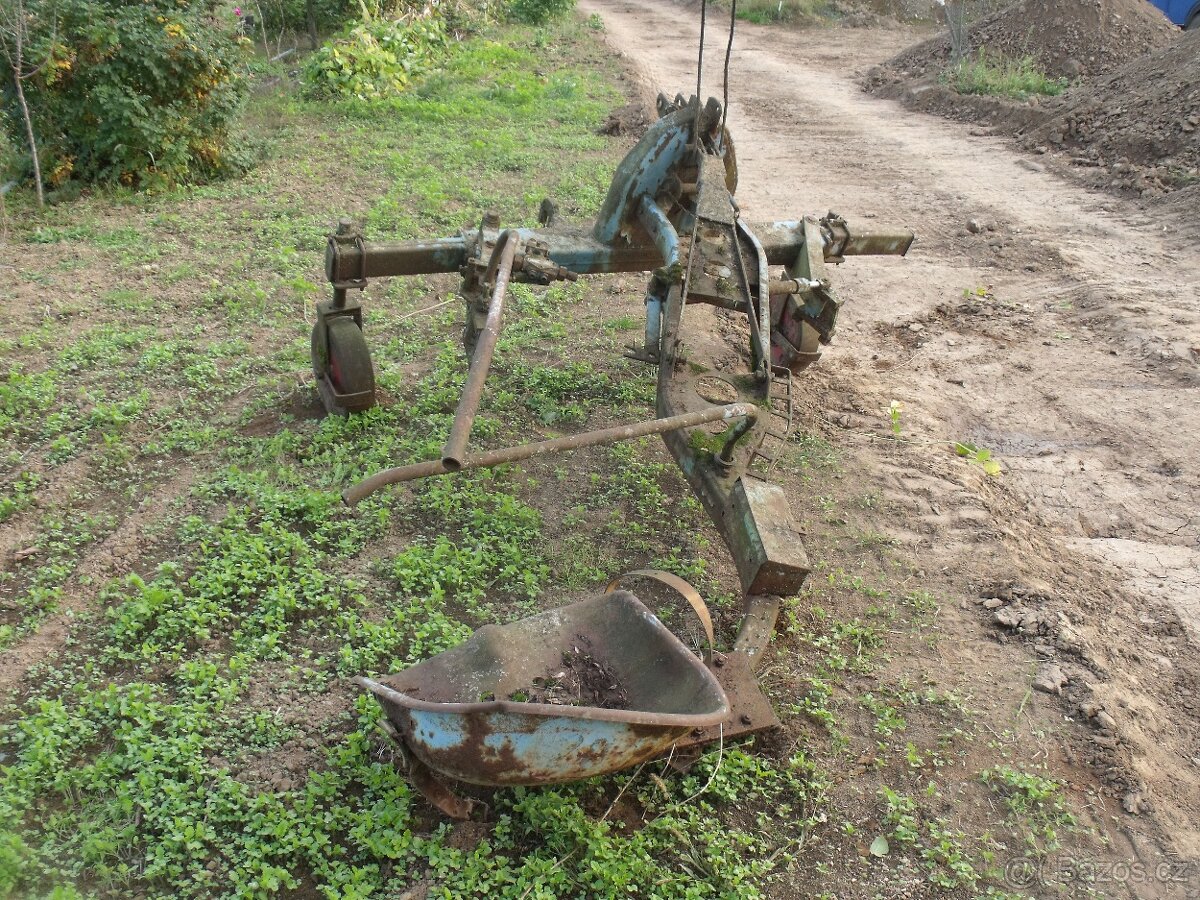 Plečka NDR typ FORTSCHRITT P 437