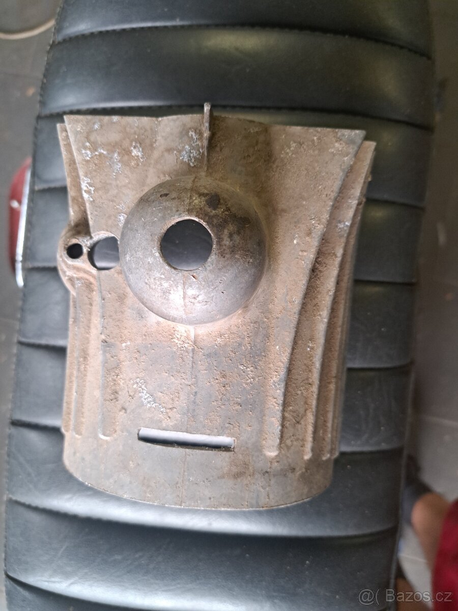 Čz kryt karburatoru