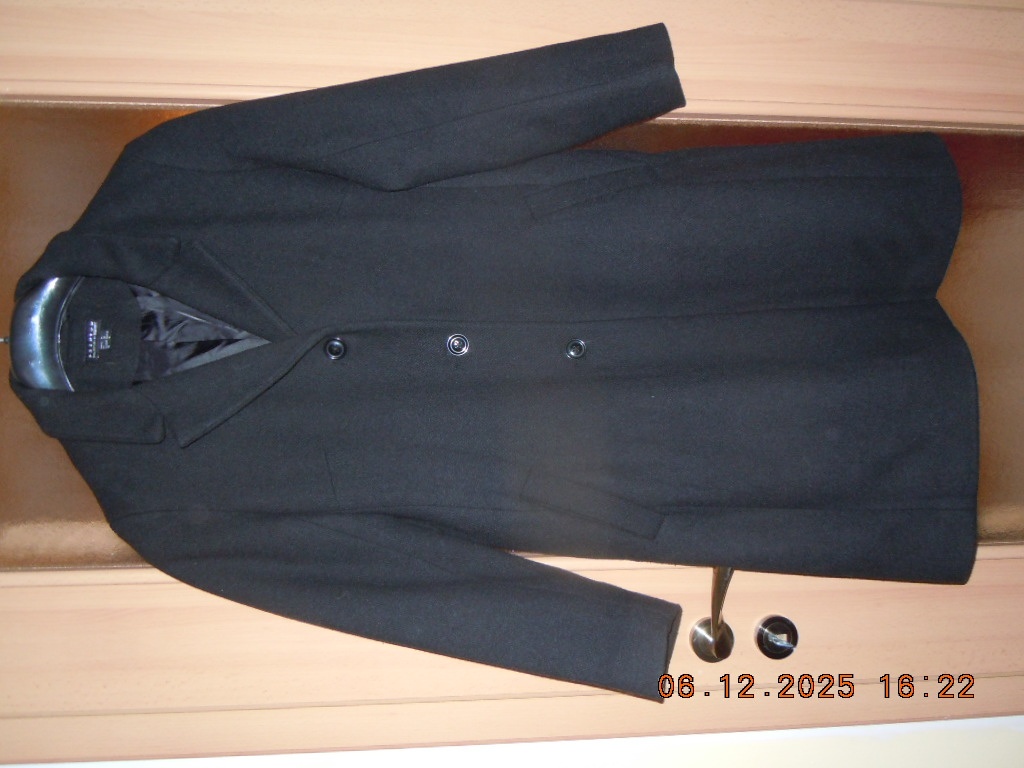 Kabát černý 3/4 flauš 42/44