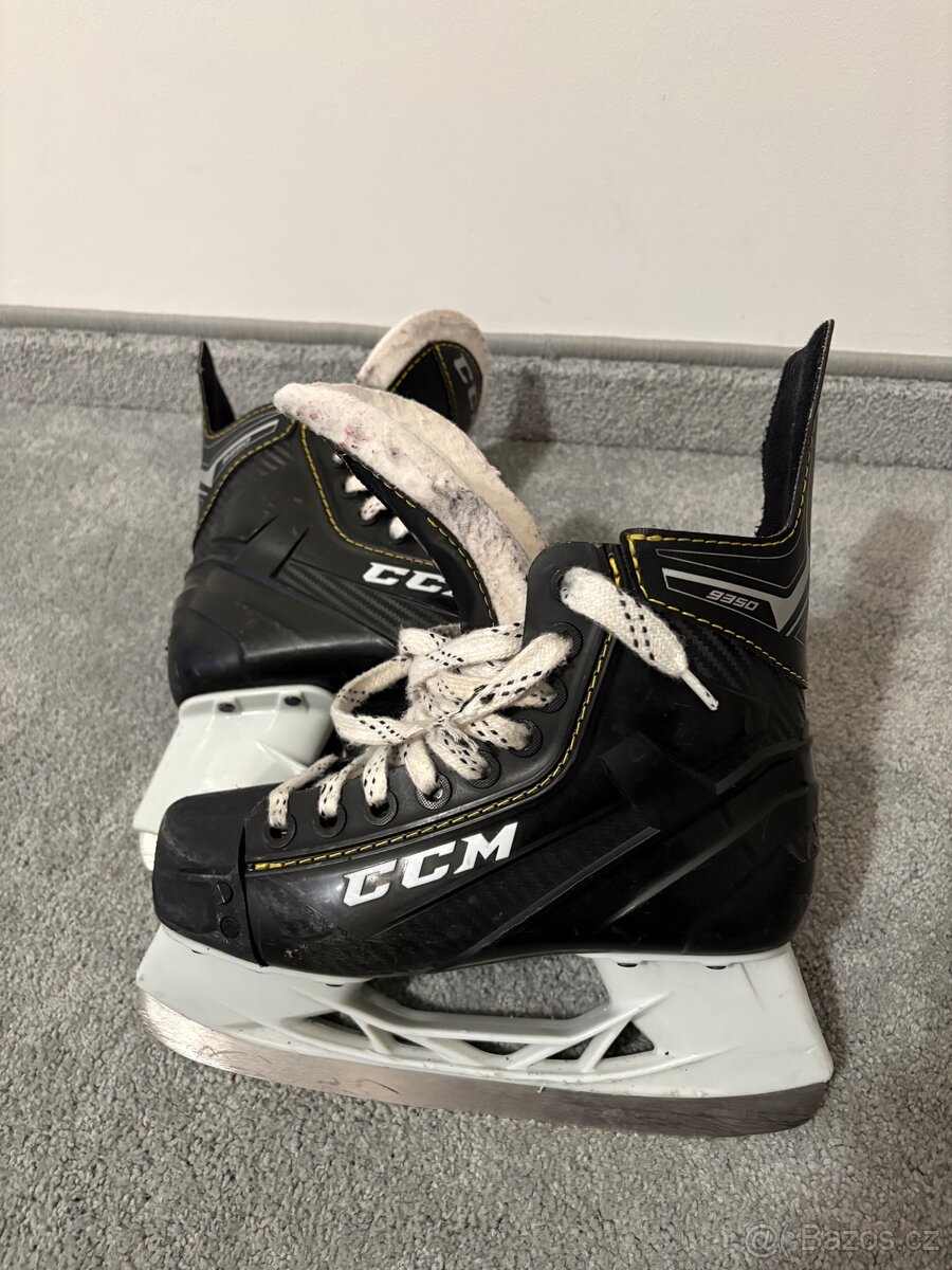 Dětské hokejové brusle CCM 9350