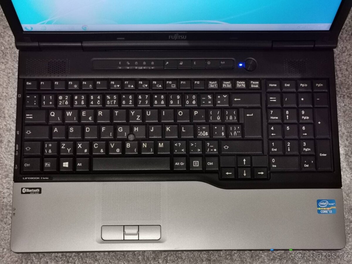 Fujitsu LifeBook E752