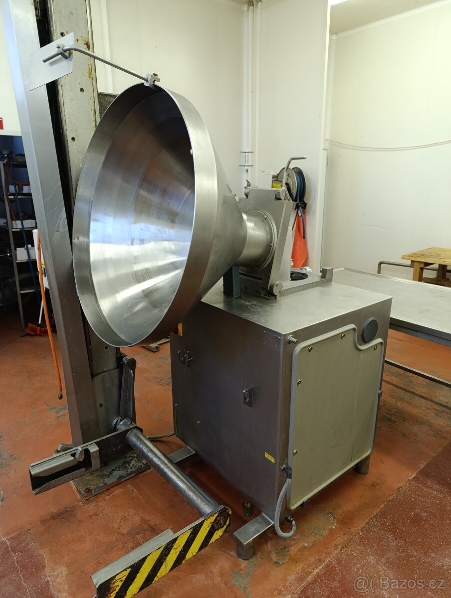 Nerezové stroje na zpracování masa - masovýroba