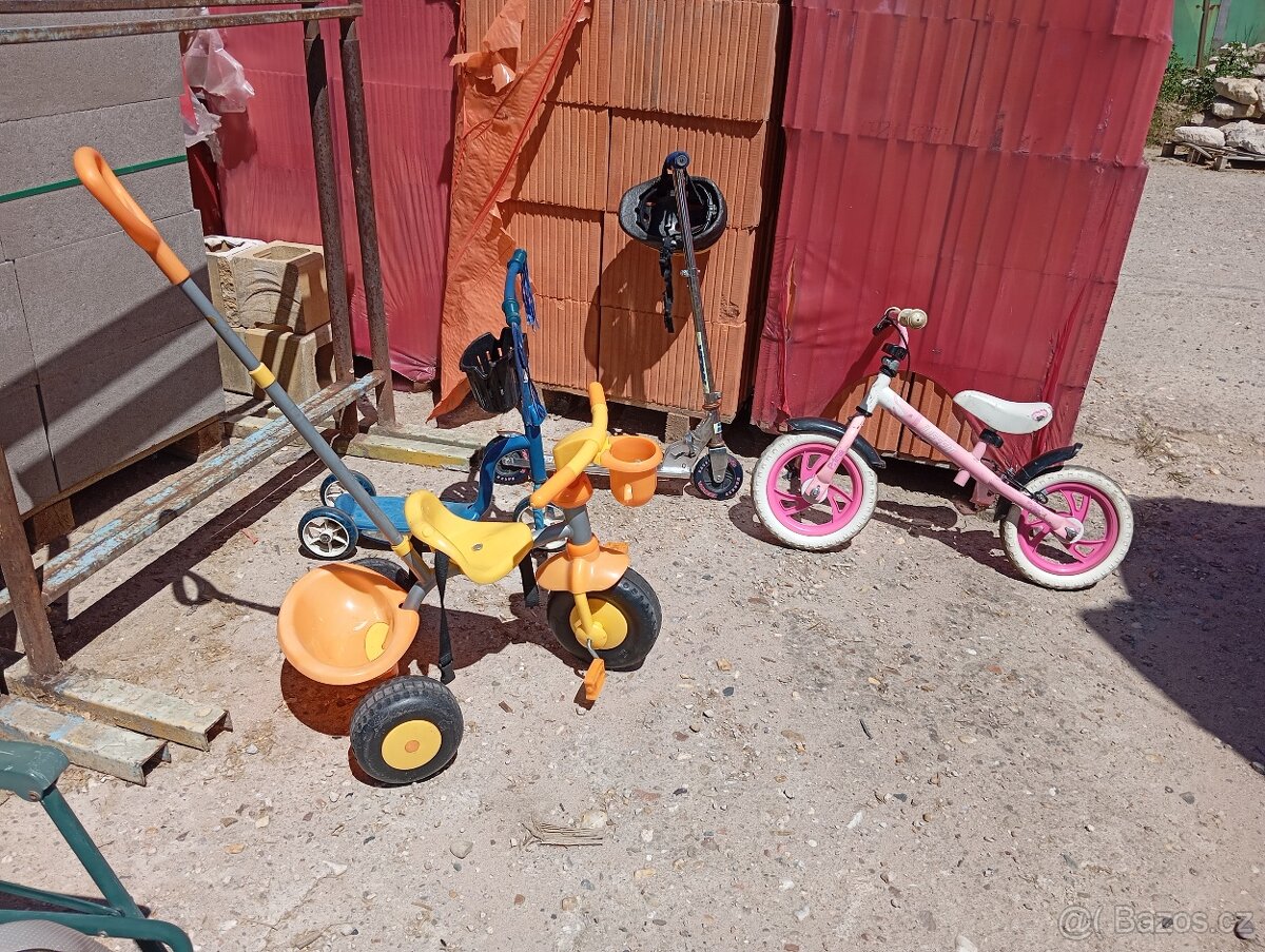 Dětské odstrkovadlo