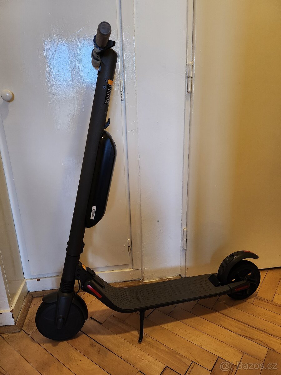 Elektrická koloběžka Nineboot