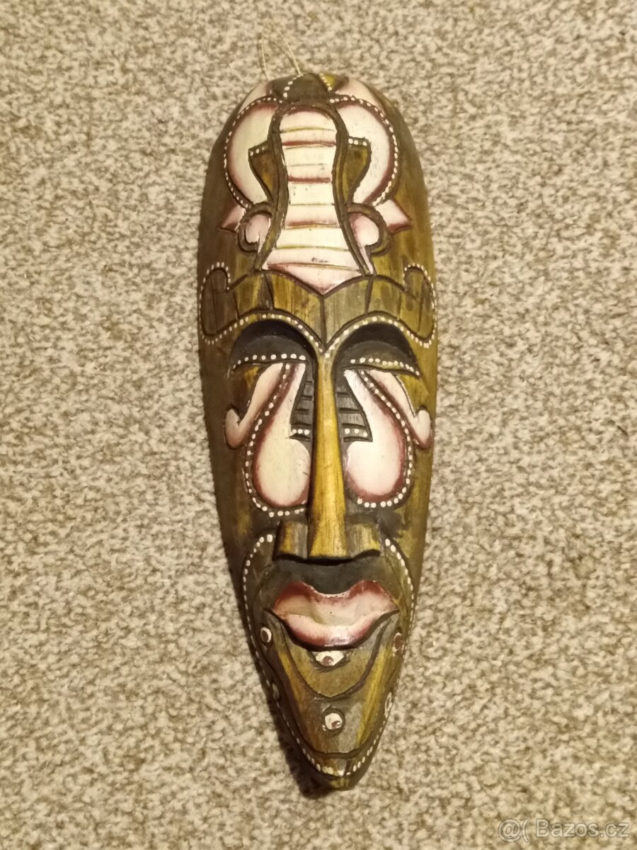 Dřevěná dekorativní maska č. 7