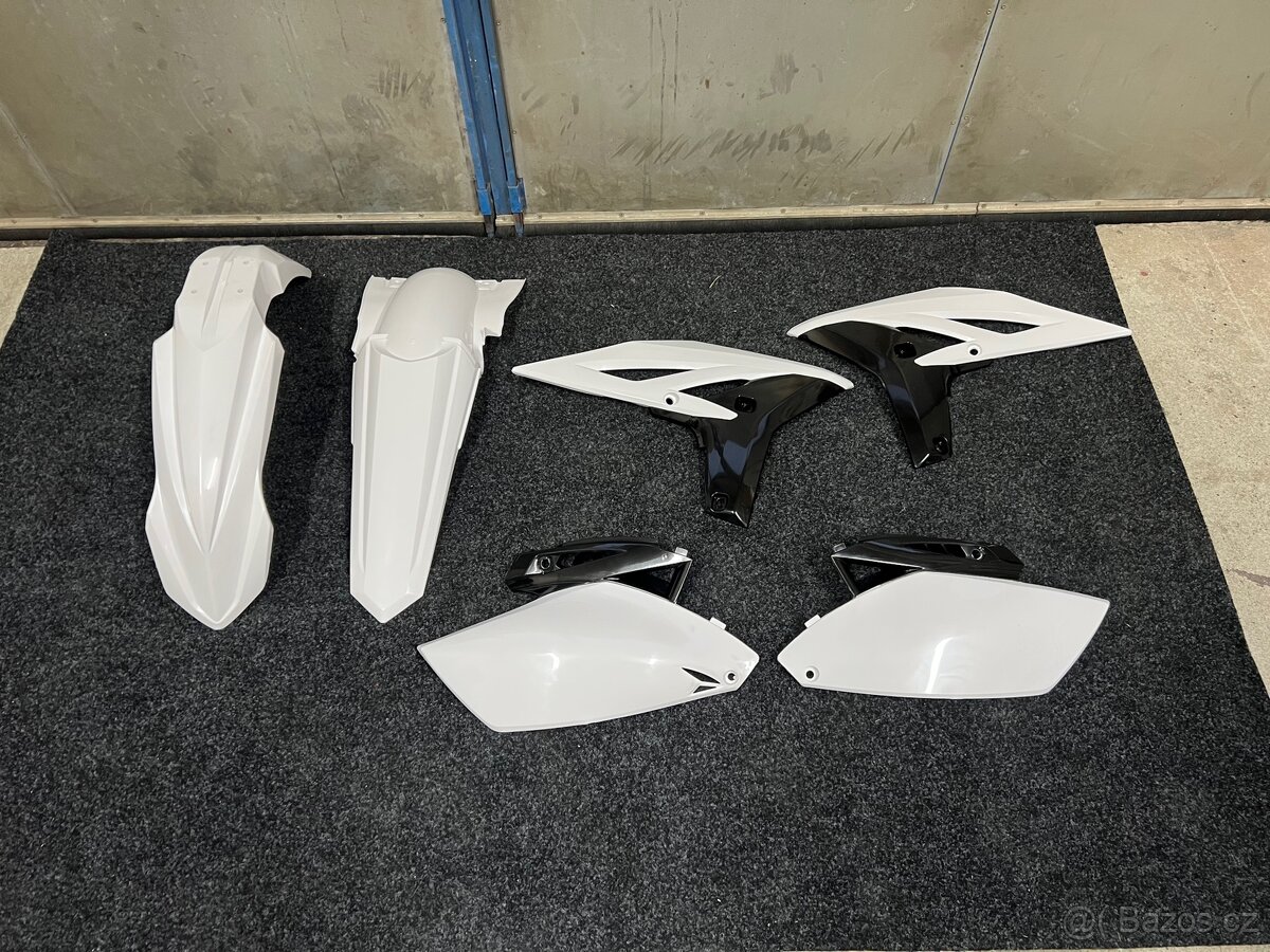 Nová sada plastů Yamaha 2010-2013