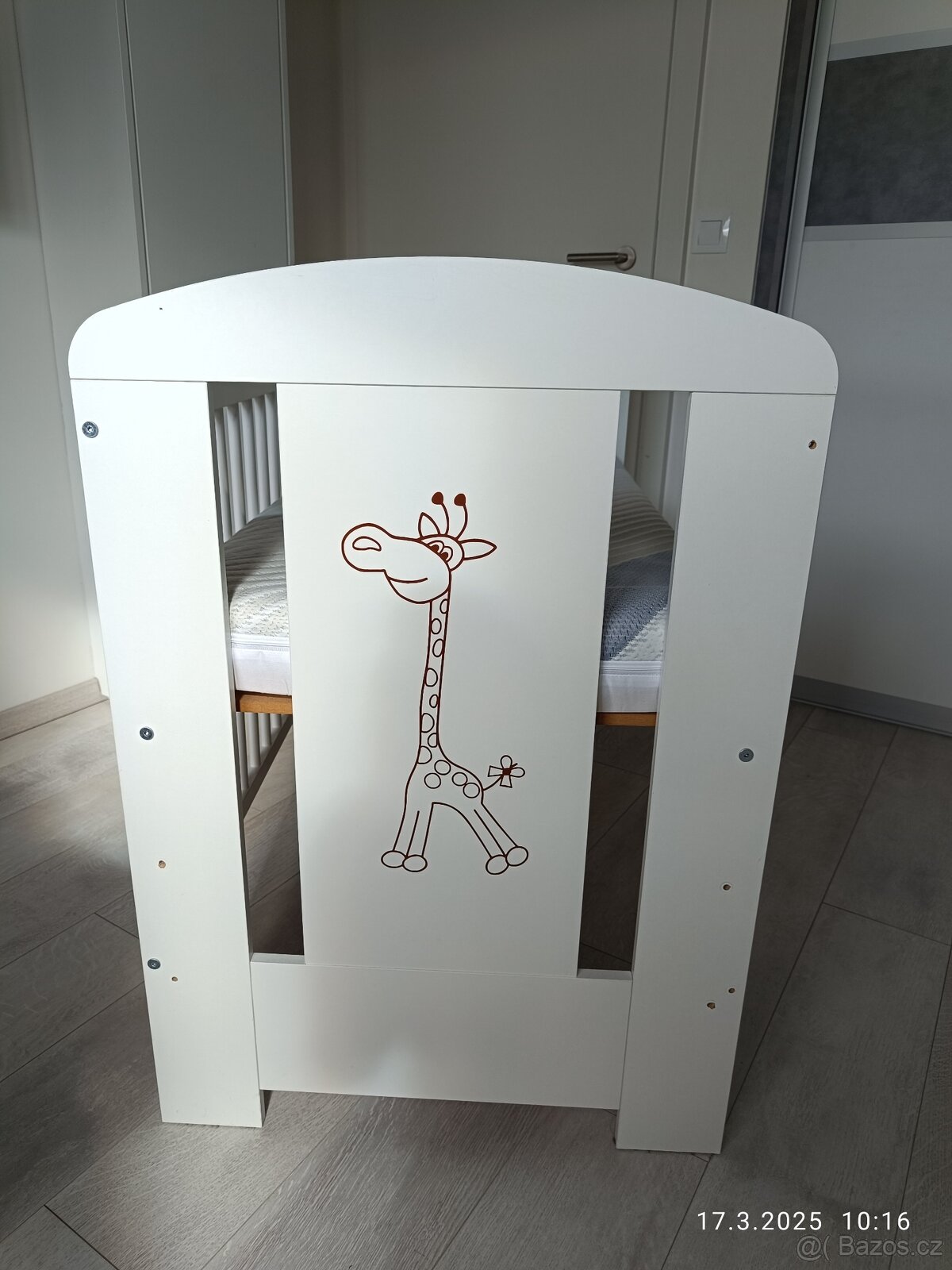 Dětská postýlka a matrace