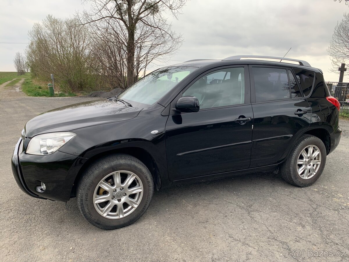 Toyota Rav4, 2.0 VVT-i 112 kW,LPG,automat