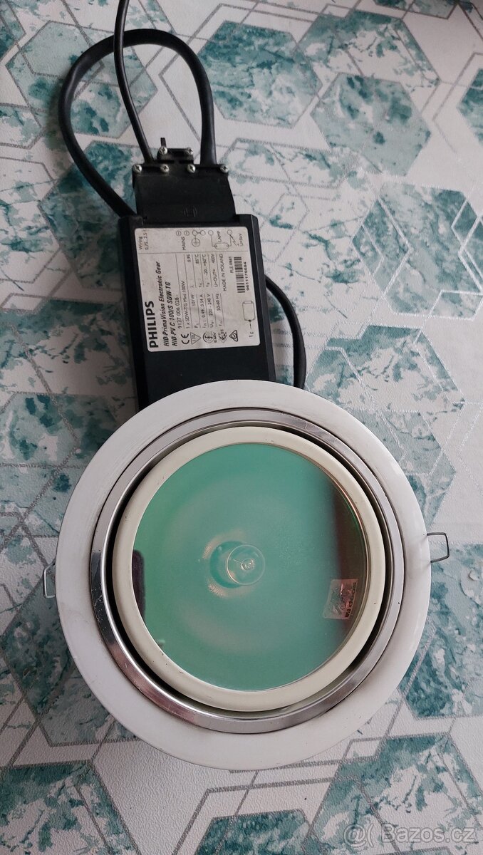 SODÍKOVÁ  LAMPA
