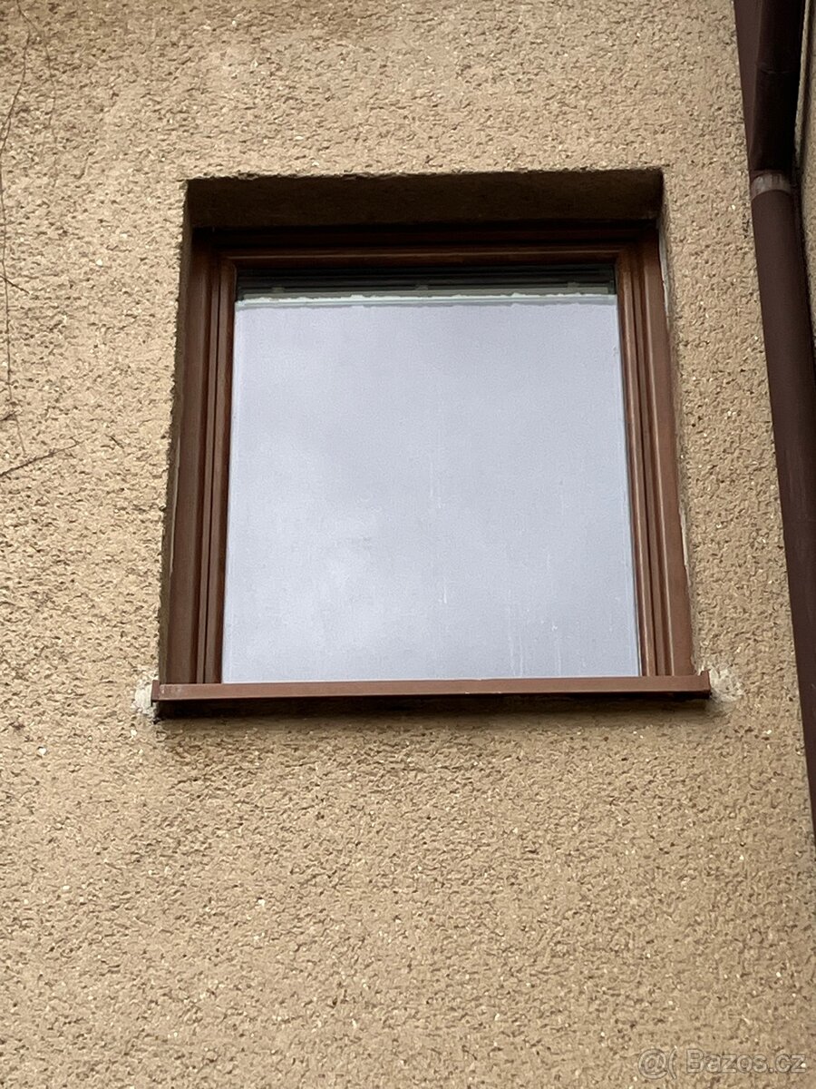 Pvc okna š 115 x v 144,5 vč žaluzie