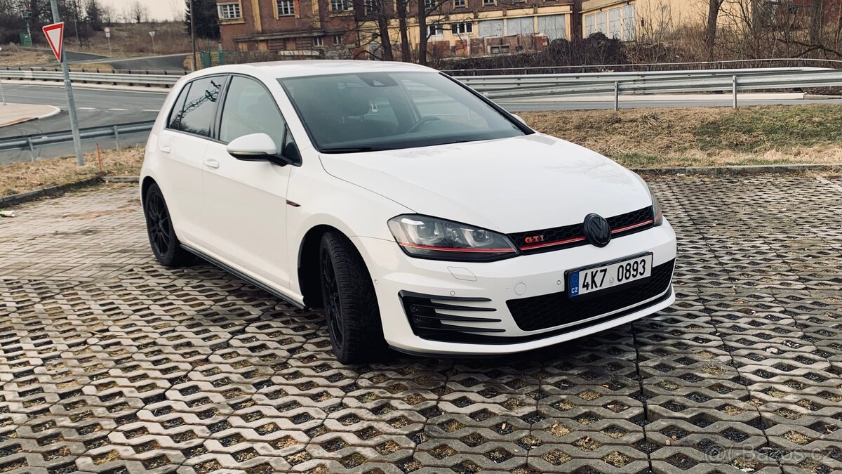 VW Golf VII GTI 2016 162KW