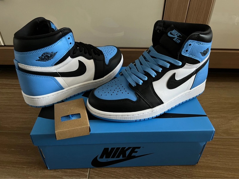 🔵 Nike Air Jordan 1 Retro UNC || 42-44