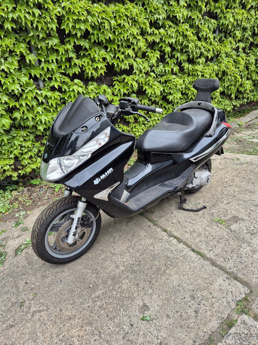 Piaggio x8 125