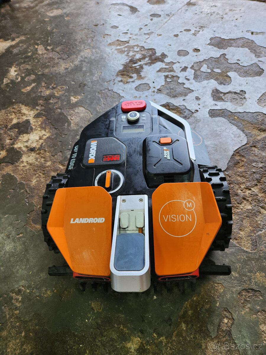 PLNĚ ROBOTICKÁ sekačka WORX Landroid Vision M600 WR206E.1