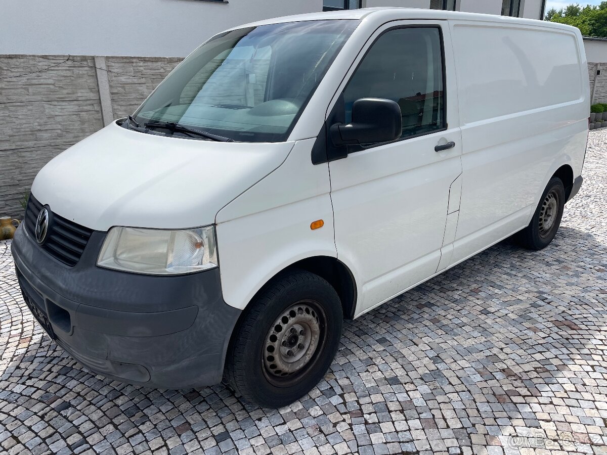 VW Transporter T5 - 1,9 TDI 75 kw rok 2006