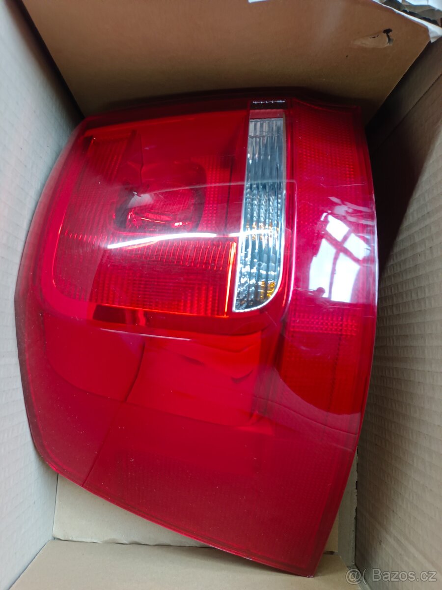 Levá zadní lampa svítilna ve Sharan