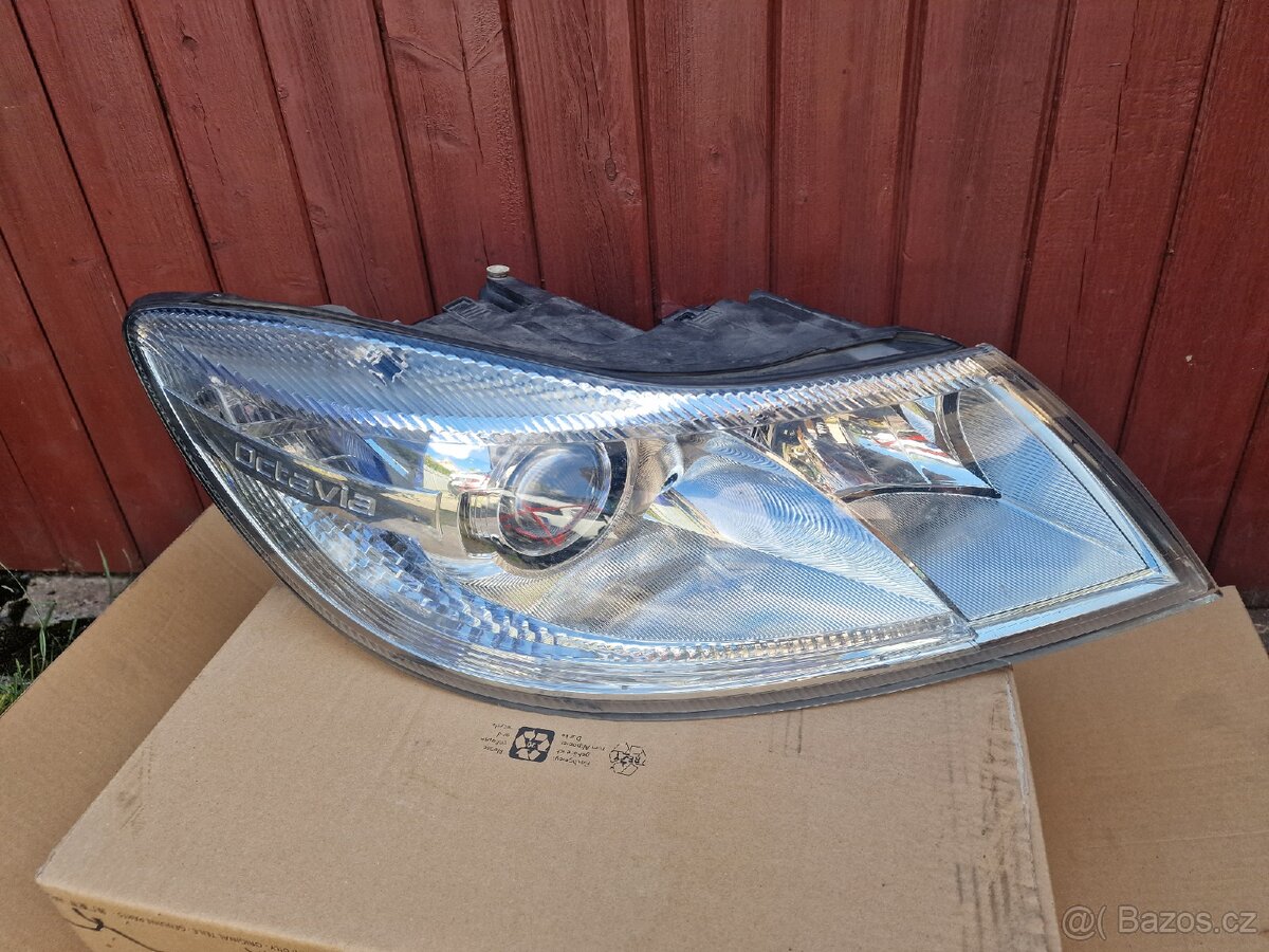 Octavia 2 FL PP světlo xenon