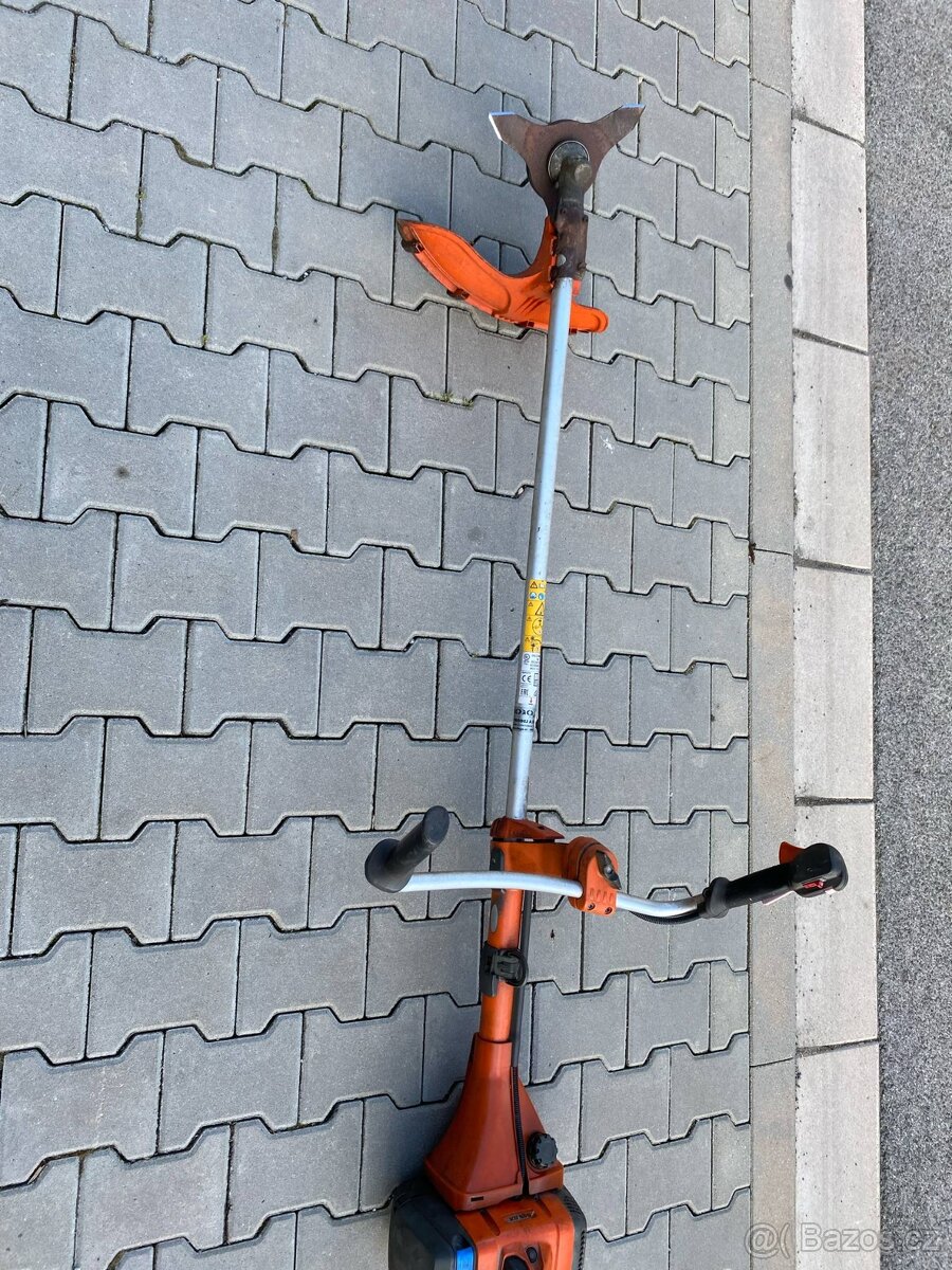 Husqvarna 545 RX křovinořez