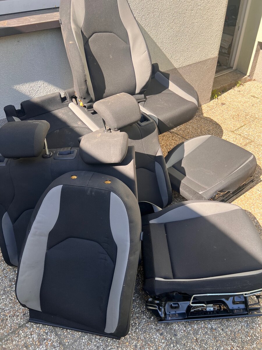 Kompletní sada sedaček a airbagu Seat Leon,Golf ,Octavia 3..