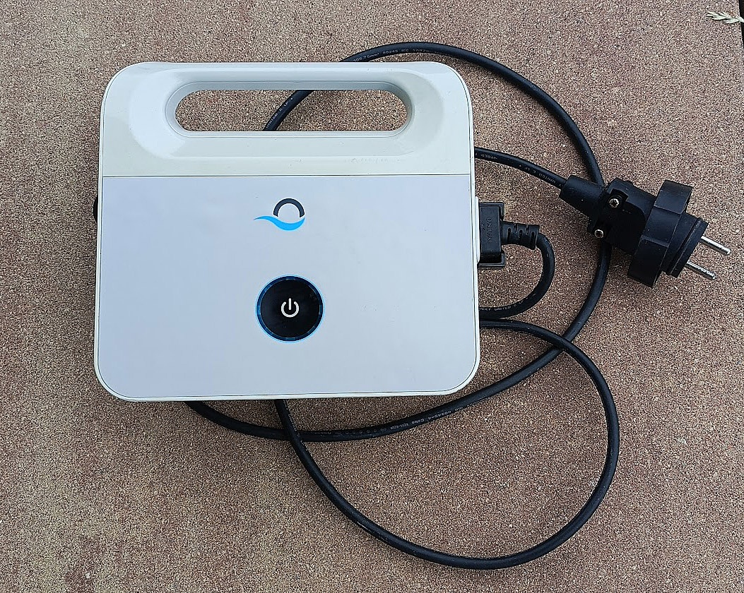 Dolphin e10, Dolphin e20 - napájecí zdroj bazénový vysavač
